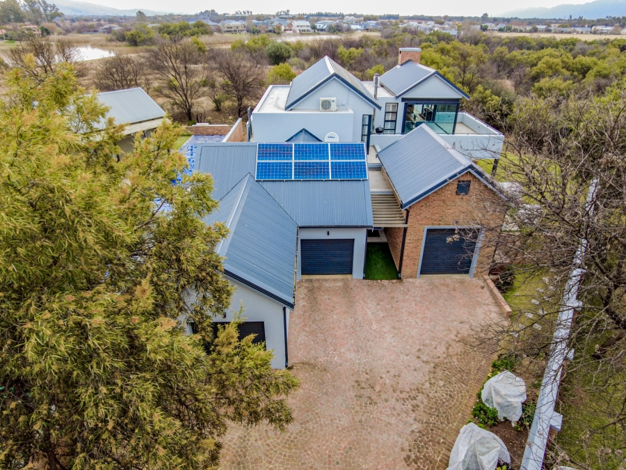 3 Bedroom Property for Sale in The Coves North West